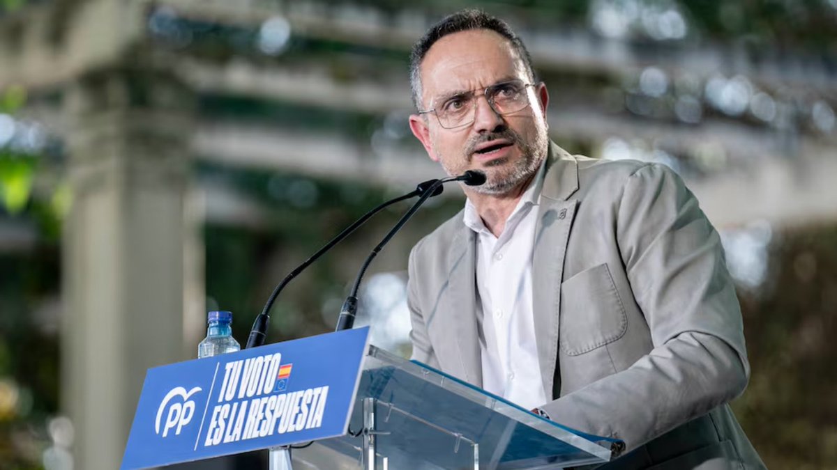 Por desgracia, el acoso sexual existe. 

La diferencia está en la reacción:

✅ Con medidas correctoras 
❌Tapándolo, presionando a la víctima y propiciando su renuncia al espacio público.

La doble moral del PP perjudica a todas las mujeres, también a las de su partido.