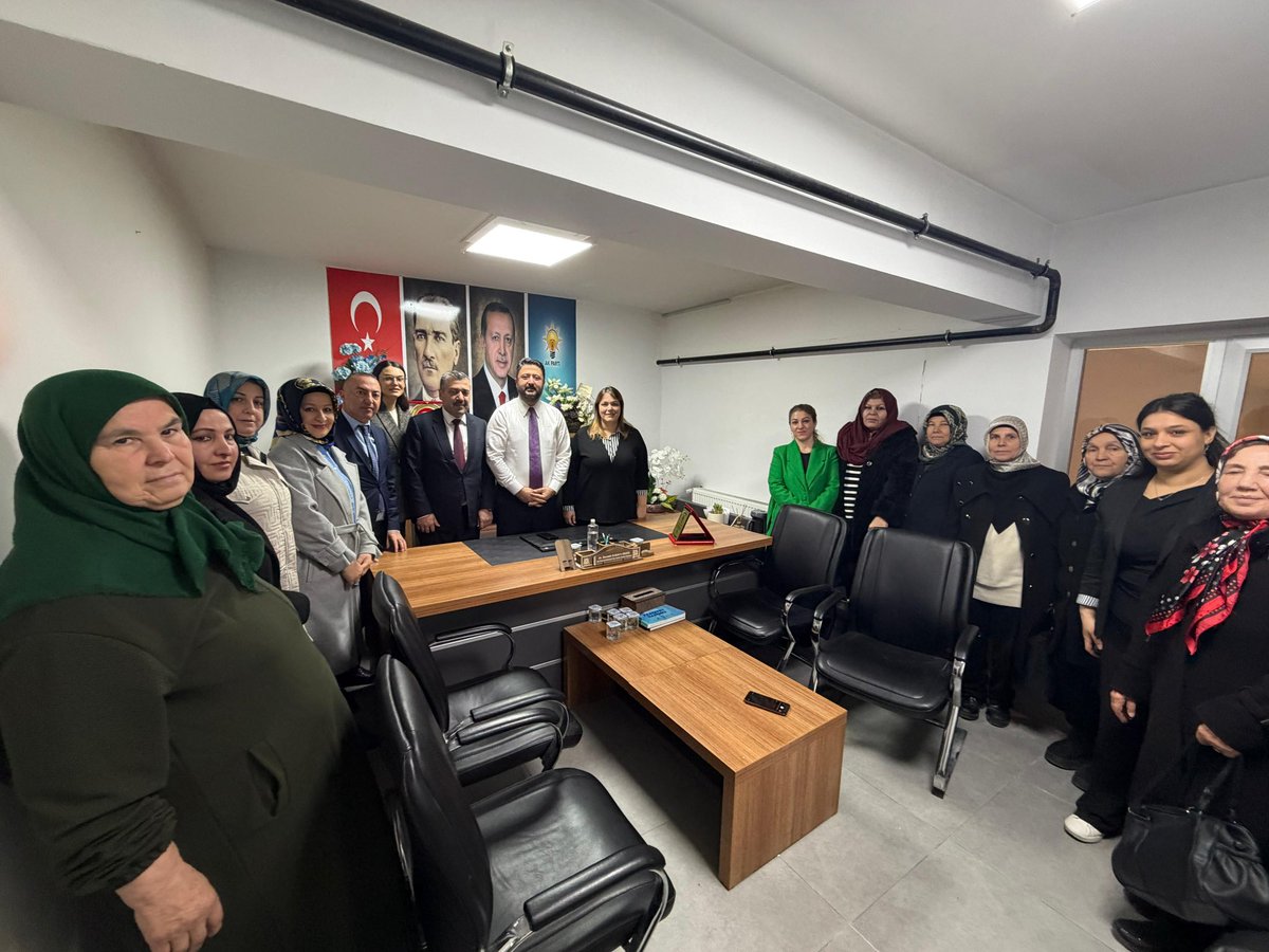 AK Parti Genel Merkez Yerel Yönetimler Başkan Yardımcısı, Nevşehir Milletvekilimiz Sayın Emre Çalışkan ile İl Başkan Yardımcımız Sayın Yavuz Çağlayan, ilçe binamızda bizleri ziyaret ettiler. Nazik ziyaretleri için teşekkür ederiz.
<a href="/Akparti/">AK Parti</a> 
<a href="/abuyukgumus/">Ahmet Büyükgümüş</a>
<a href="/abdulhamitgul/">Abdulhamit Gül</a>