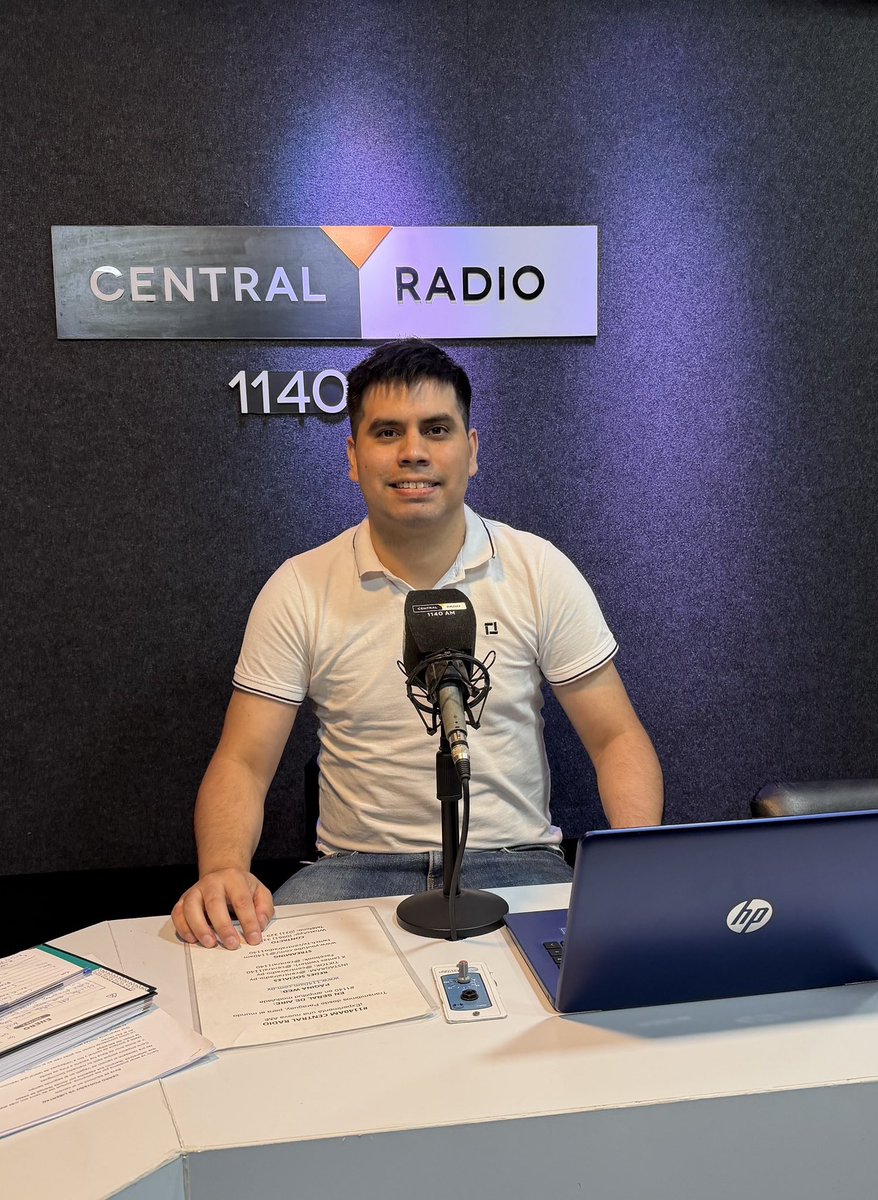 Mathicalabrese's tweet image. Antes de que aparezcan con el “desver” o el “qué generosa es la vida”, les cuento que los martes y jueves de 19 a 21 hrs estoy en la #MesaDeportiva de Central Radio 1140 AM

Streaming por YouTube, Abrazo de gol!