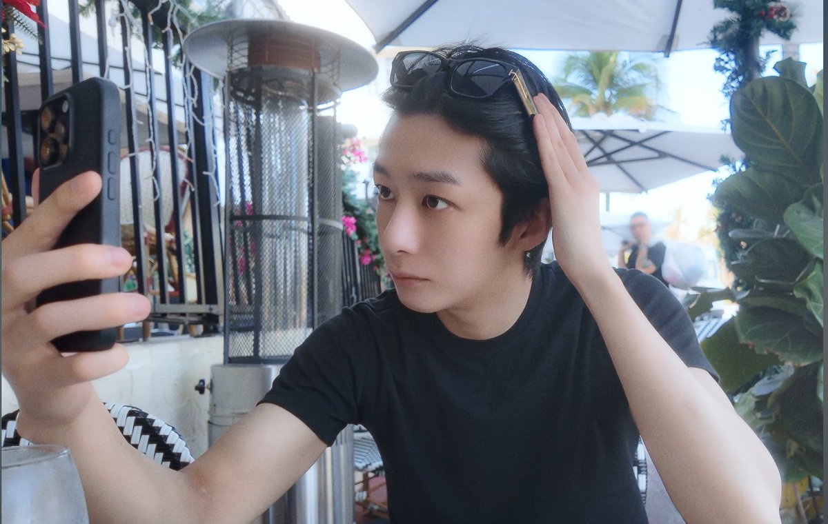 hwonpics's tweet photo. 'Growing Pains' self-cam MV 🤍 https://t.co/Fap9I8wFhX