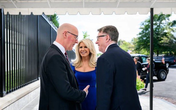 Swallydooncally's tweet image. This photo was taken 4 months ago.  Swinney stayed at Mandelson’s place too.