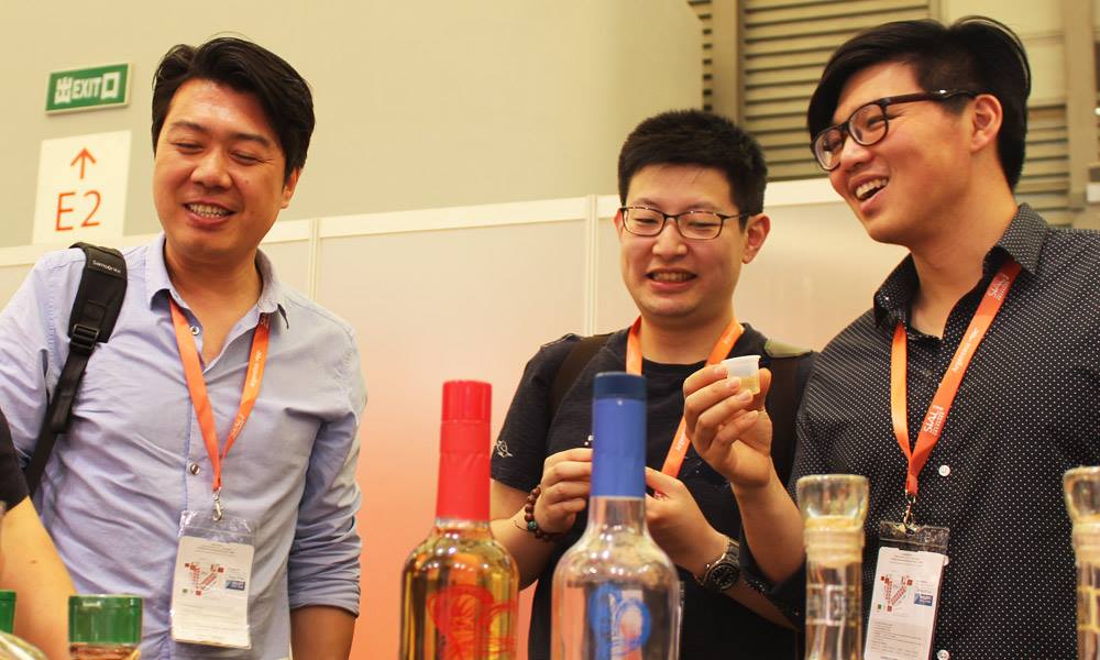 GPerspectivecom's tweet photo. #México tiene la oportunidad de exportar #Tequila y #Mezcal a #China. Este país tiene una clase media, que de acuerdo al gobierno chino, sobrepasa los 400 millones de personas. 

Contáctanos: gp@gperspective.com

#bebidas #agroalimentos #NEGOCIOS #emprendimiento #FelizJueves https://t.co/n0qQ0R1Uxu