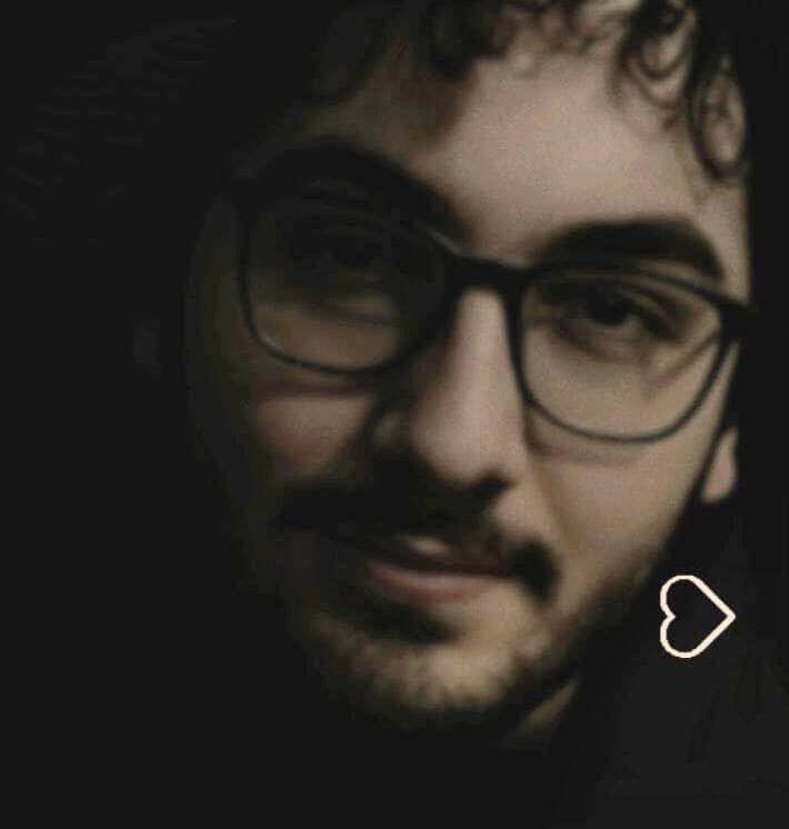 KhatibiOfficial's tweet photo. #ناپدیدشدگان

سروش ذاکری ۲۴ سالشه در ۱۸ دی در رشت ناپدید شده موبایلش داخل خیابان گلسار پیدا شده و جز چندتا عکس چیزی نیست.
در پزشکی قانونی اثری ازش نیست اما در لیست بازداشتی ها هم نیست.
#iranmassacre
#iransilentexecusions https://t.co/eJvJCtD9UI