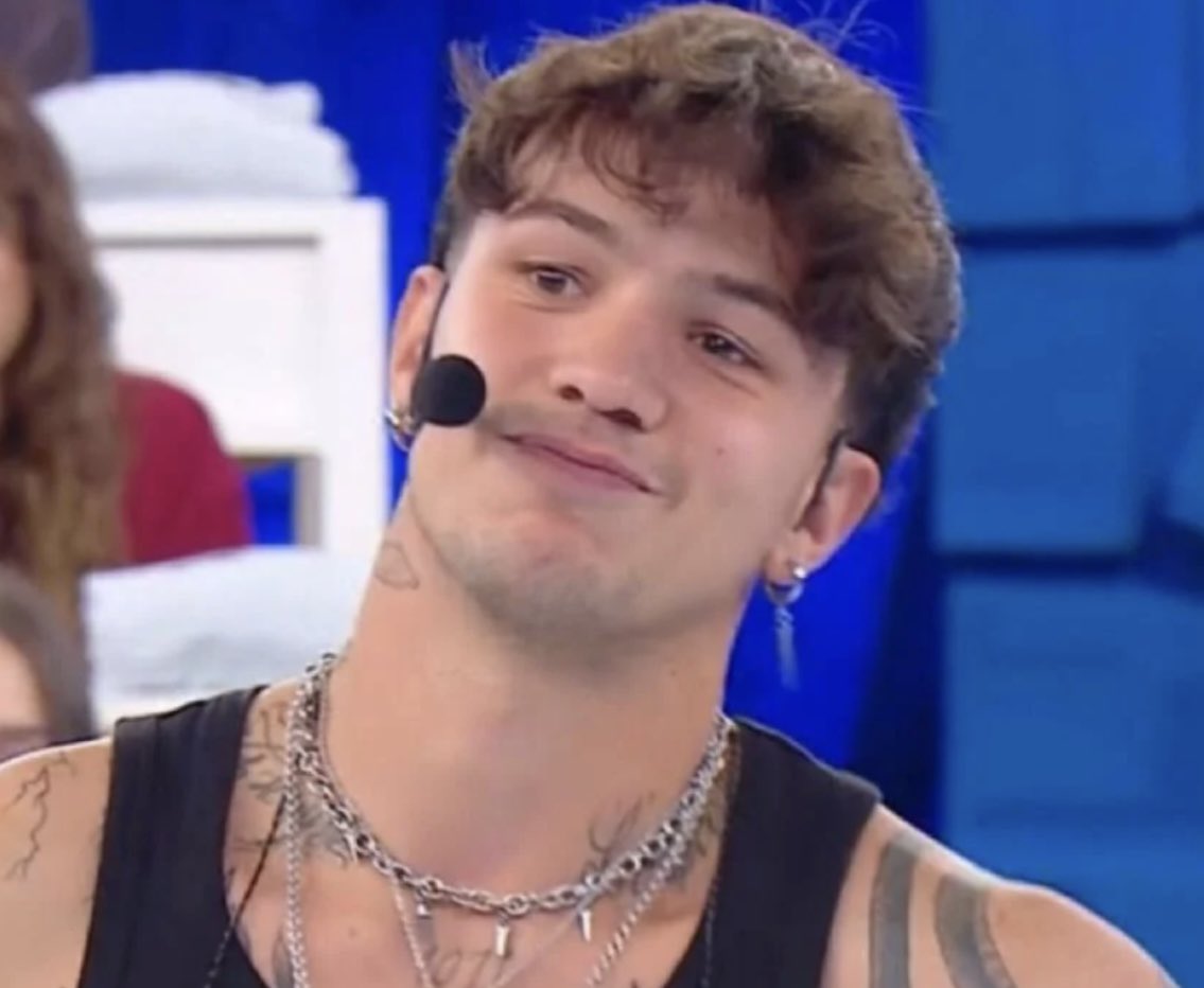 lollafarone's tweet photo. siamo tutti d’accordo su questo concetto?
#amici25 https://t.co/684gA0wQMJ