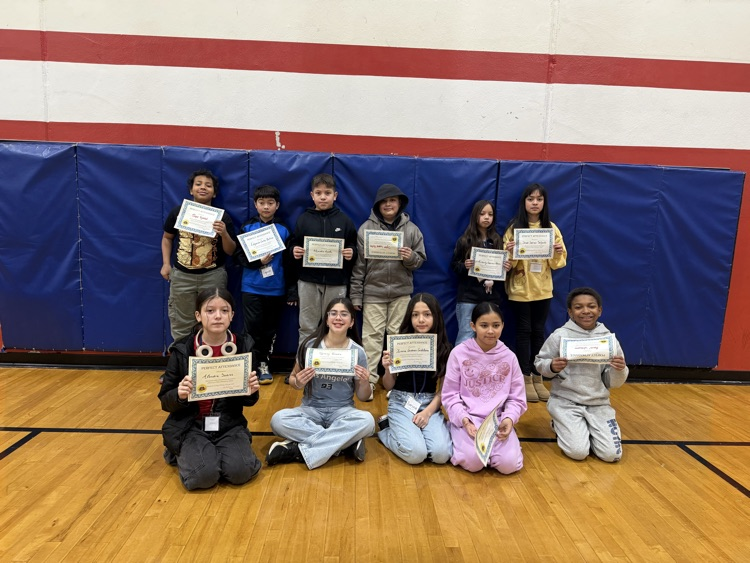 BPD3HW's tweet photo. Perfect attendance honorees were celebrated on SIP Day! Way to go! #Howebears #LearnLeadSucceedBPD3.org https://t.co/U55vfYqXL5