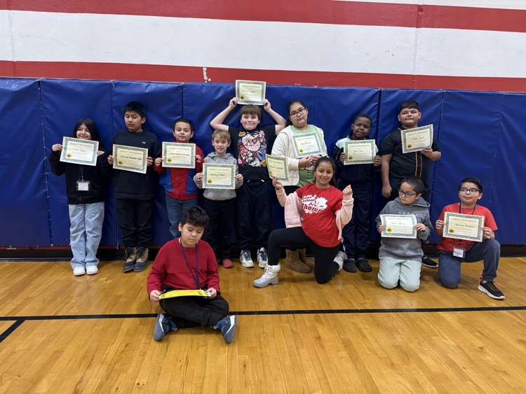 BPD3HW's tweet photo. Perfect attendance honorees were celebrated on SIP Day! Way to go! #Howebears #LearnLeadSucceedBPD3.org https://t.co/U55vfYqXL5