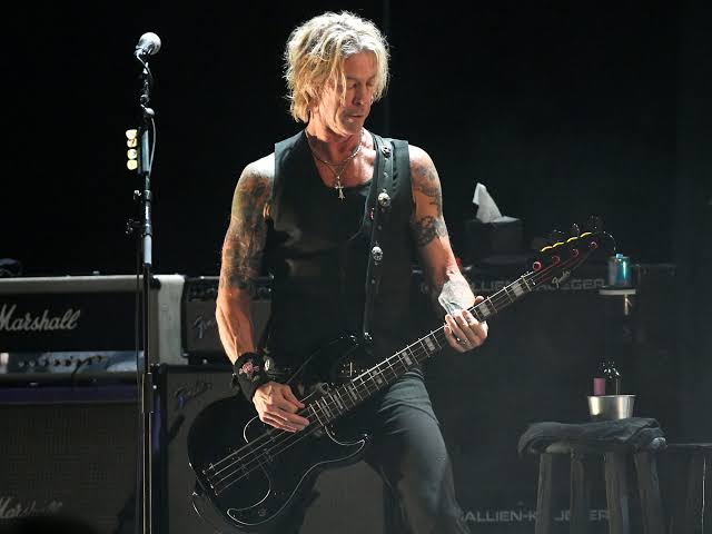 Happy 62nd birthday to the bassist of Guns N' Roses, Duff McKagan 🔫🌹