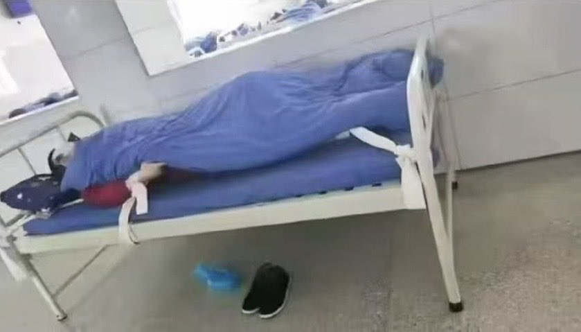 新京报这次上大分！(但是猫腻大瓜我在最后爆）！
记者卧底湖北襄阳精神病医院，发现住院不要钱，但进去你就出不来了，一个住院的能套出来5000块医保金，一个襄阳市20多家精神病医院，居然上面都没人觉得有问题！