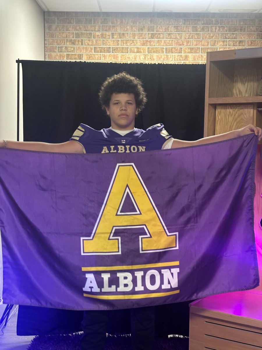 After a great talk with <a href="/CoachWasil4/">Stephen Wasil</a> I am very excited to announce my 2nd offer to <a href="/AlbionFootball/">Albion Football</a>.#AGTG 
<a href="/MIexposure/">Michigan Exposure</a>