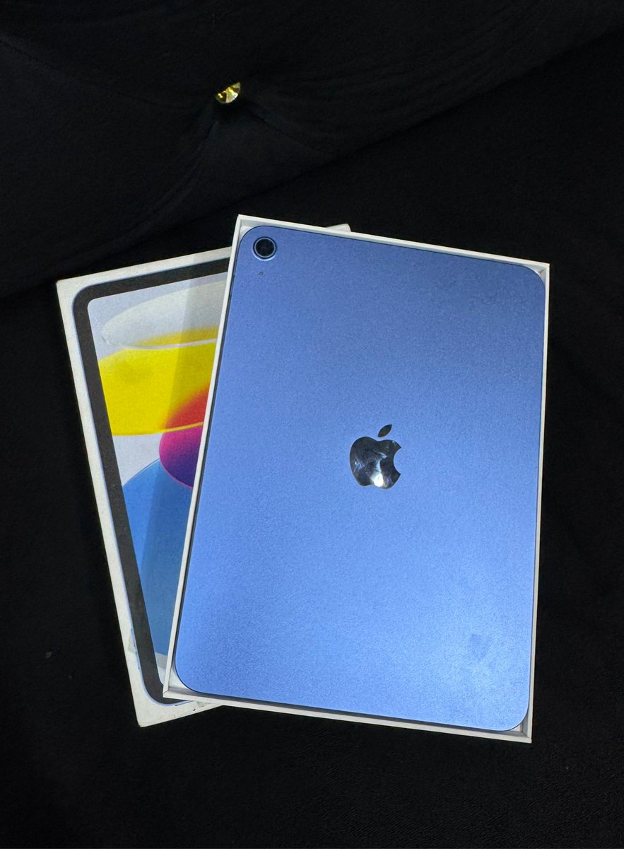 Open Box iPad 11th Gen 256GB Wi-Fi 550k