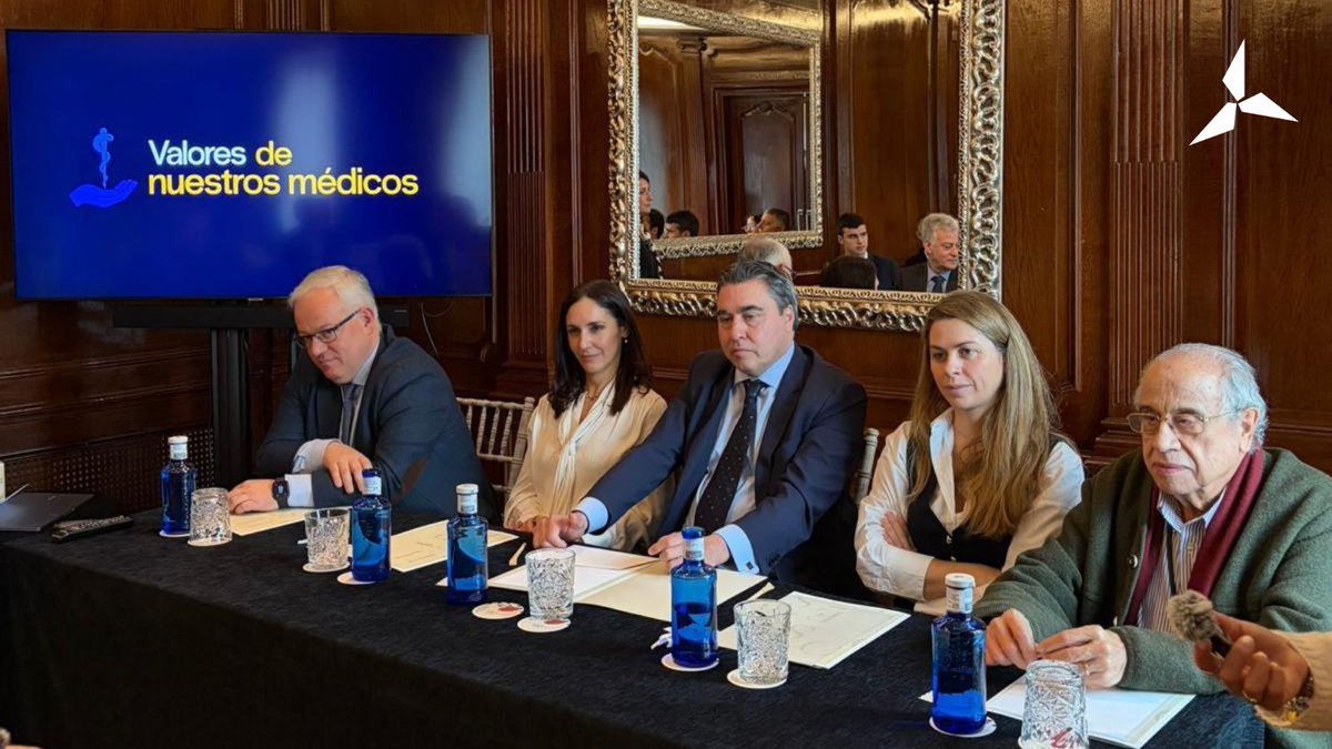 Esta semana asistimos el evento de “Valores de Nuestros Médicos”, una comunidad para visibilizar la ética y vocación de los profesionales de la #salud en España. 🩺🇪🇸

Un proyecto de Adolfo Albistur para unir a #médicos y pacientes bajo una mirada más humana. 🤝✨