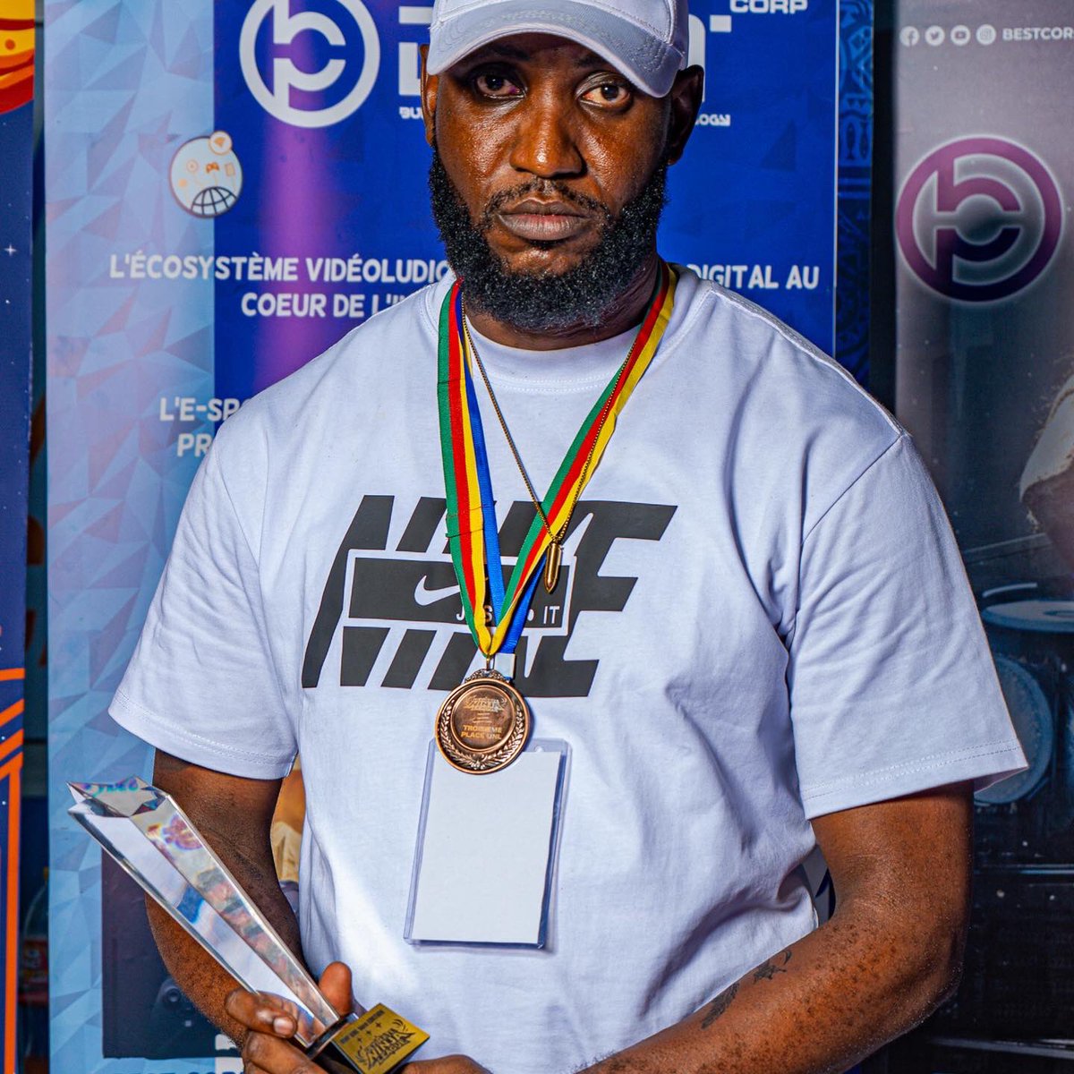 [ULTIMATE NINJA LEAGUE]

LES SUPRÊMES CHAMPIONS UNL 🥷🏿

🥇 Phantom Blade 🏆
🥈 Emperor Crimson
🥉 Shadow Storm Clan

🏅 #LightUchiwa (MVP) 🏆

LIVESTREAM EVENT:
🎥 youtube.com/live/qmhPokCD6… (PART A)
🎥 youtube.com/live/MuA4yQ3GG… (PART B)

THANKS FOR THE SHOW 🎮✨

#EsportsInAfrica