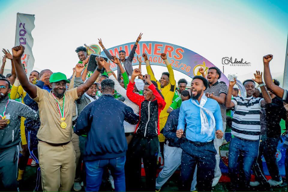 dhoorebbc's tweet photo. #Hargeisa City Club won the #Somaliland championship tournament for the first time in history.

Fans flooded the streets of Hargeisa to celebrate the historic win, chanting the club's name. https://t.co/dtD3raF5cN