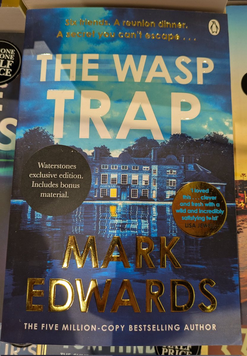 Waterstones Putney tweet media