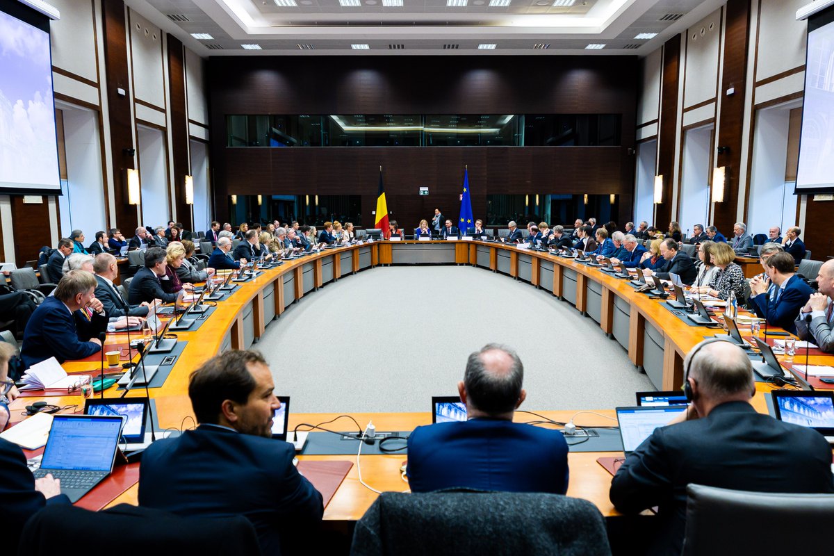 BelgiumMFA's tweet photo. 📍#BEDiploDays
Now more than ever, Belgium & EU must stand united to address global issues.
Today, our Ambassadors met with the EU High Representative & Vice-President @kajakallas. Their exchange focused on the major challenges and topics shaping our world. https://t.co/46c9LVui3W