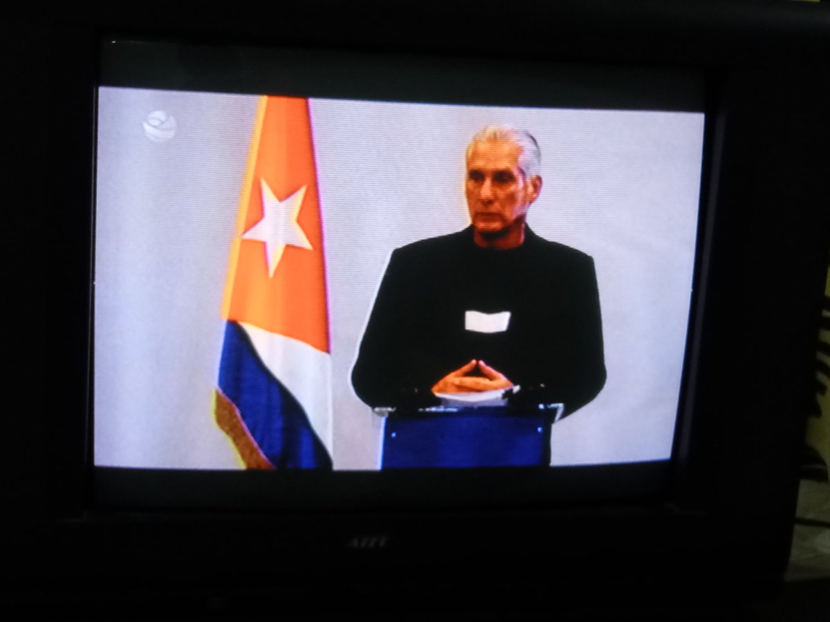 NovisBI's tweet photo. En estos momentos comparece para la radio y la televisión el Presidente de #Cuba #MiguelDiazCanel https://t.co/kQzfnCWzaW