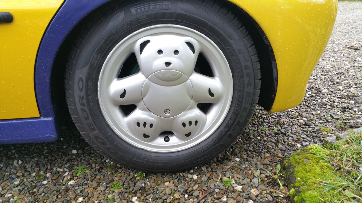 StripeyMiata's tweet image. Harlequin

Check out the wheels @x_ecutive 

#VW #Polo #Harlequin #WeirdCarTwitter