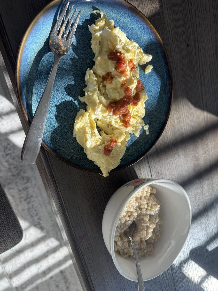 Pattyice's tweet photo. Gonna eat this then scan new pairs https://t.co/pCfexvKvOj
