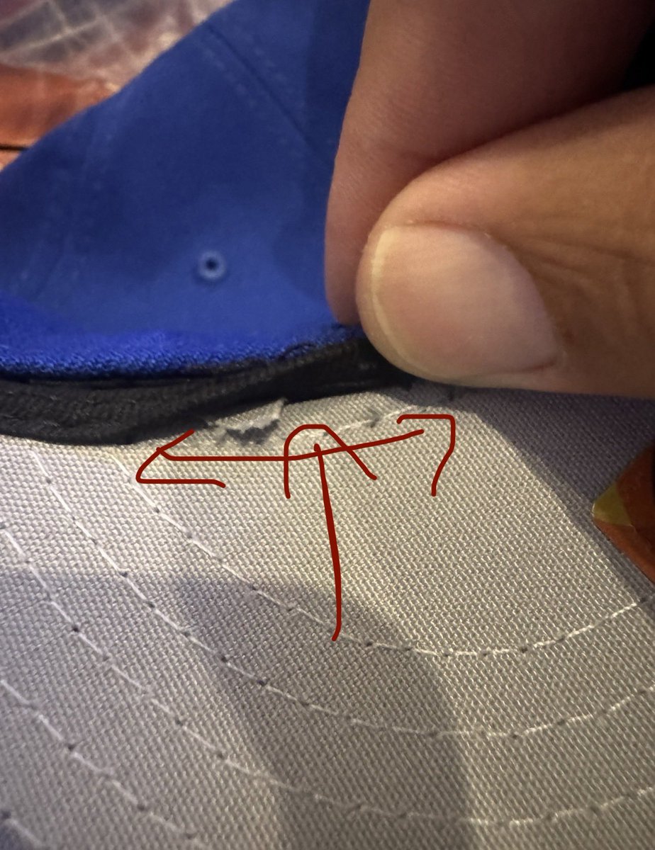 rasanchezr45's tweet image. Me llegó así .!  Y el control de calidad de salida de los productos?  Me dicen que tengo que devolver y me envían otra ? Pero porque no revisaron al despachar para evitar esto.!! Es mi tiempo el que se pierde no el de ellos.! #NewEra @newera