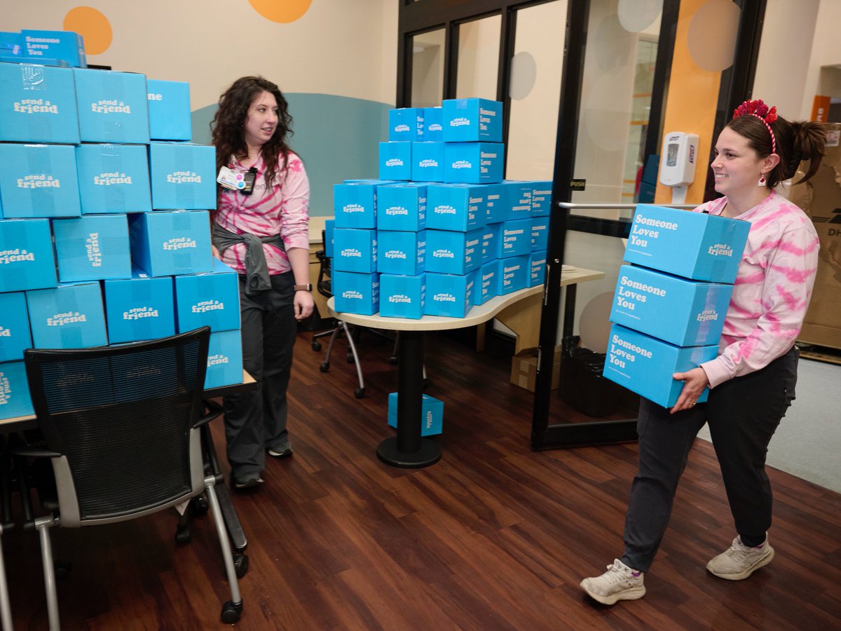NortonChildrens's tweet photo. The response so far has been incredible!!!

💌 🧸 Hundreds of Valentine’s stuffed animals have already been purchased for Norton Children's patients, and we’re even closer toward a goal of 2,000. 

Help us reach our goal: https://t.co/Q3zAk5FMJk https://t.co/TAu3CZUjLZ