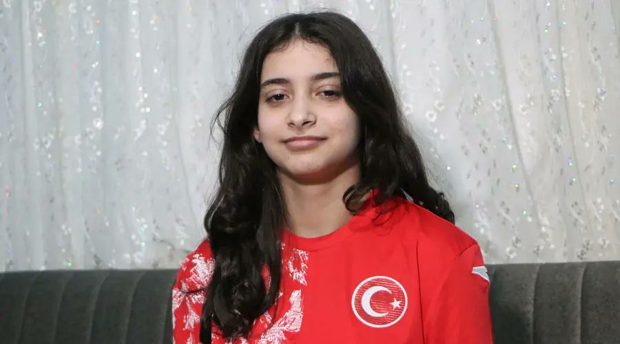 Enkazdan 45 Saat Sonra Çıkarılan Tuğba: “Estetik Cerrah Olacağım” personelilan.com.tr/enkazdan-45-sa…