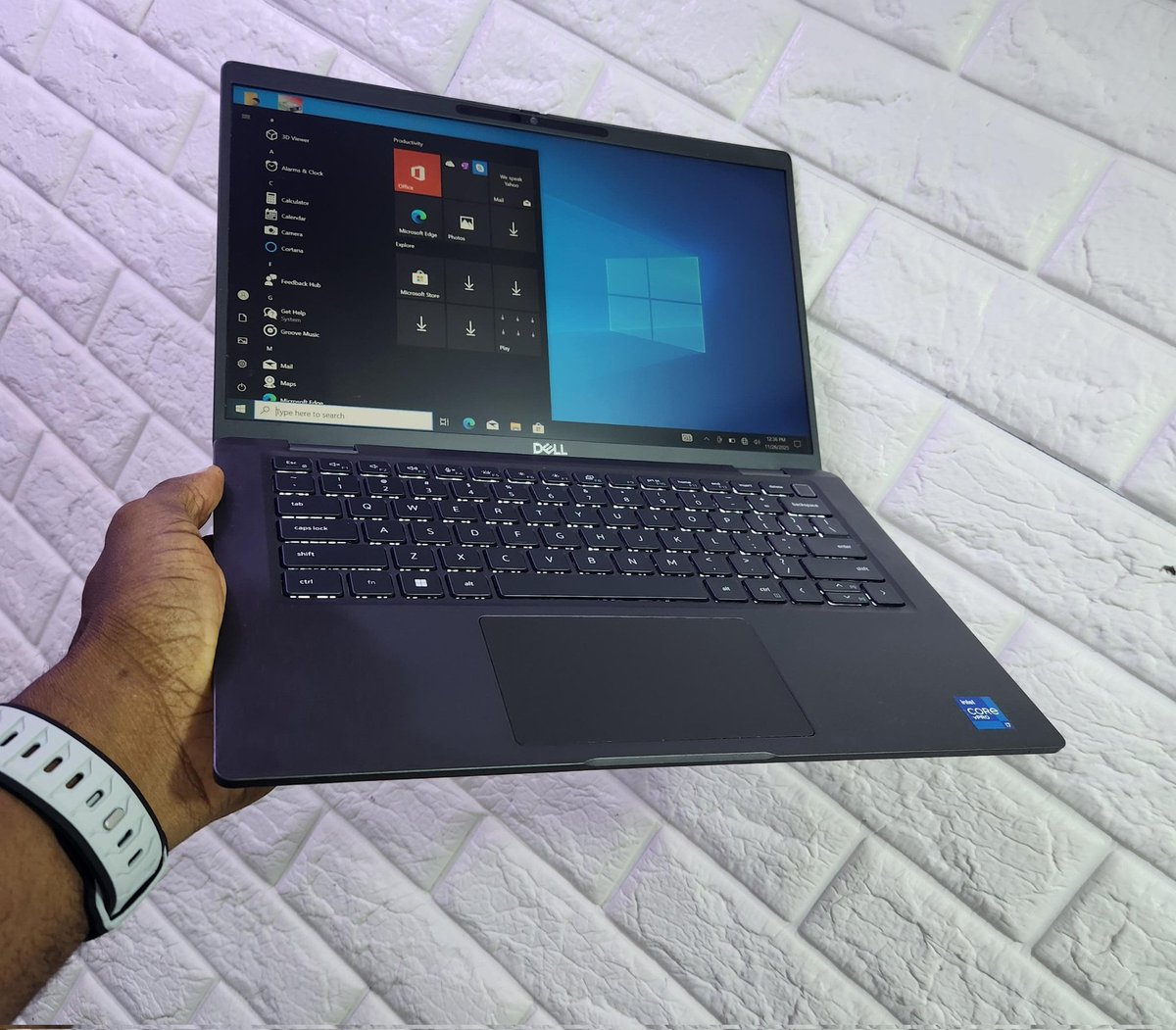 DELL LATITUDE 7420 - MARBLE SKIN

14 Inch WUXGA IPS Touch Display
11TH Gen Intel Corei7 vPro Quad Core
16GB RAM
512GB SSD
Backlit Keyboard
Touchscreen
Fingerprint Reader
Face-ID
Windows 11 Pro
Type-C Charging

₦600k
wa.me/message/WCKHVQ…

Kai Cenat
Arsenal