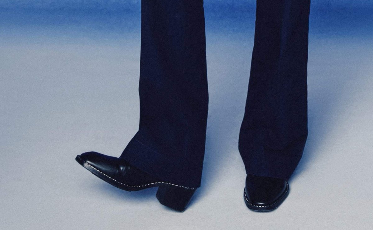 Wang Yibo stuns in his second look for #WeiboNight2025 

#WangYibo