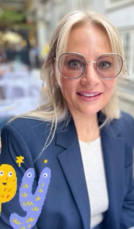 the prettiest princess i’ve ever seen 😭💙