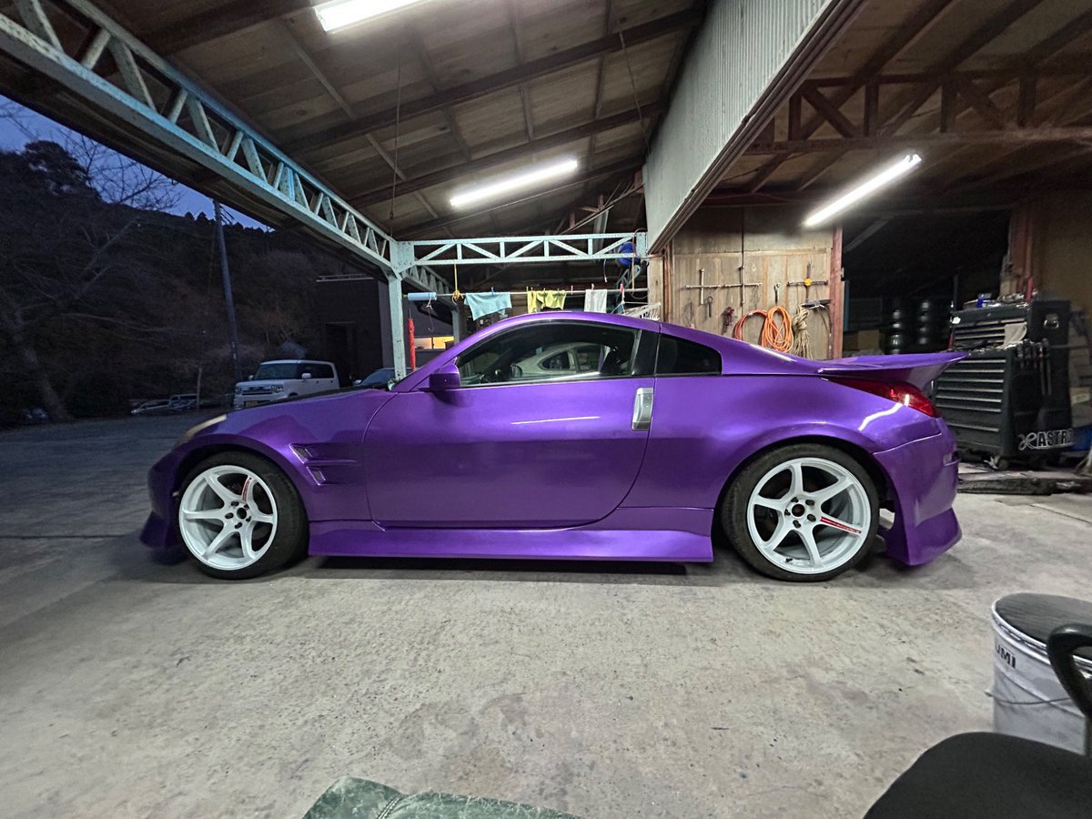 ボッコボコでマスキングなし丸ペンされたミサイルだった車を何となく