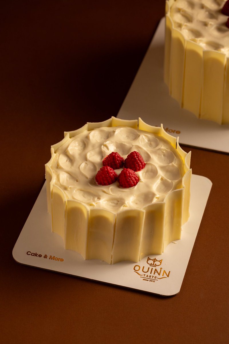 quinntasta's tweet photo. بيري كريما كيك 🤩🍓
توازن راقٍ بين نعومة الڤانيلا وانتعاش الفراولة 🪄
#مذاق_كوين #حائل https://t.co/0zsB5uugYH