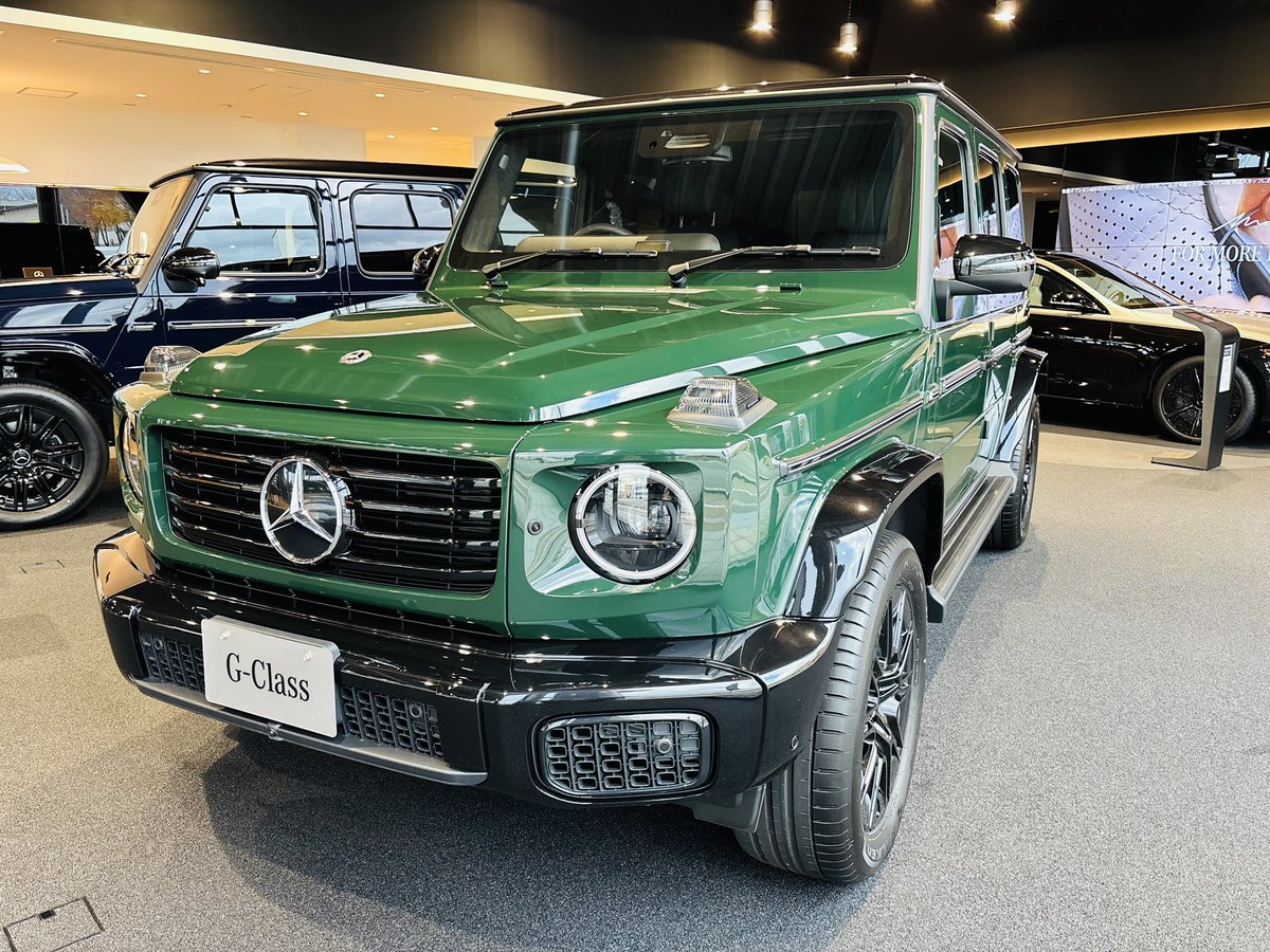 Lovingheartfish's tweet photo. G450d Edition MANUFAKTUR Icon
貴重な限定車を見れた‼️
どちらもかっこいい😎

#メルセデスベンツ 
#Gクラス
#G450d 
#ゲレンデヴァーゲン 
#mercedesbenz 
#Gclass https://t.co/pOE7VulTll