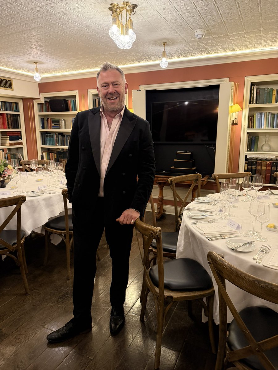 Alastair Hilton tweet media