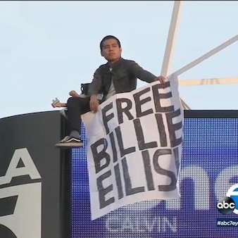 maceytocin's tweet photo. only billie could get backlash for speaking the truth and standing up for what’s RIGHT. https://t.co/8ICgL3Rmpg