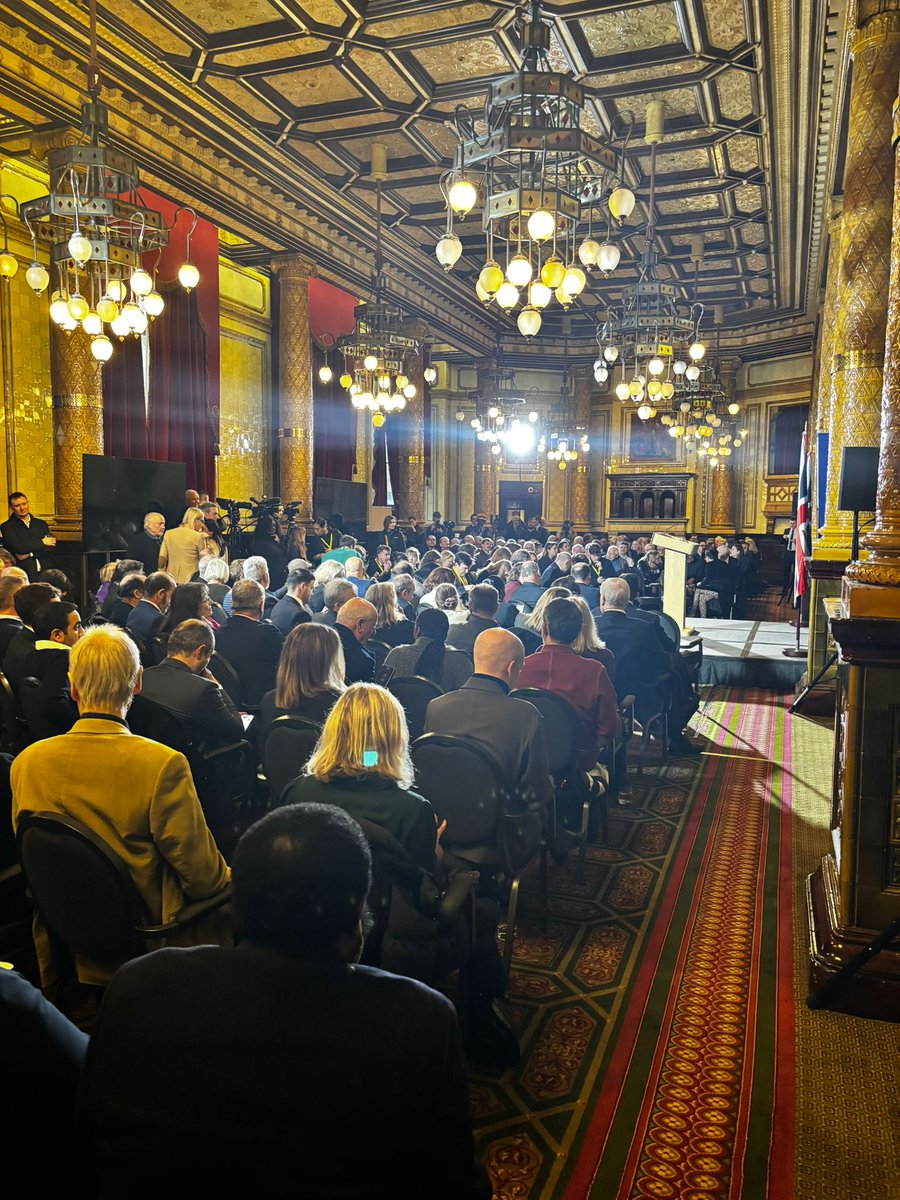 Conservatives tweet media