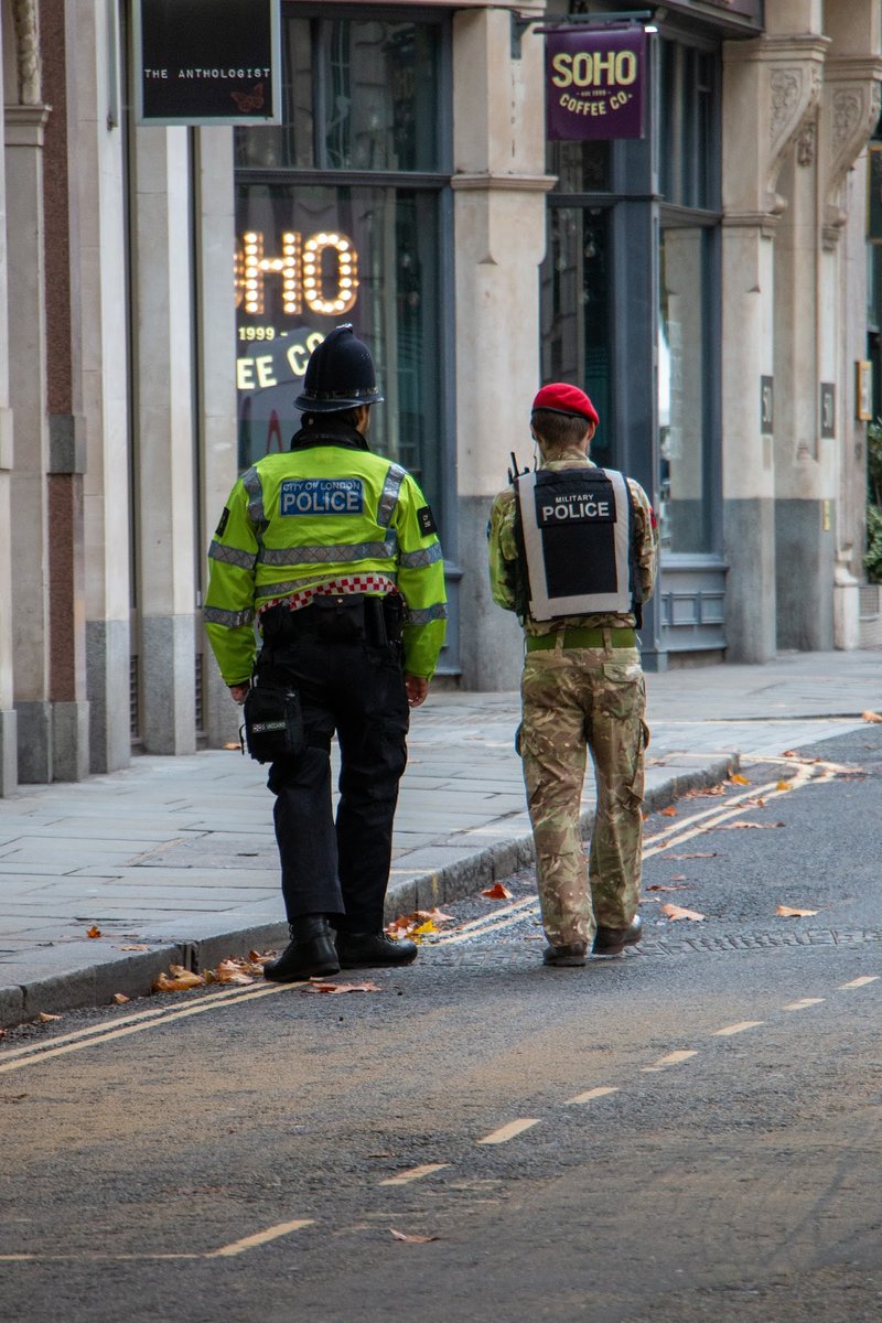 253RMP_Reserves's tweet image. UK SERVICE, LOCAL LIFE

Serve your country while living in London.  Army Reserve Centres near you, with troops meeting and training in the evenings and weekends.

Keep your routine. Add purpose. DM us today.

#LondonLife #UKService #FlexibleCommitment #ArmyReserves #RMP