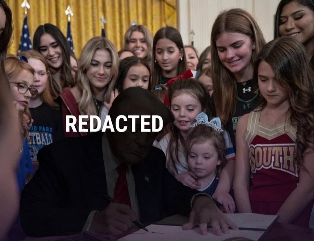 jdskees42's tweet photo. @WhiteHouse Fixed it for him... https://t.co/yV97FYINh6