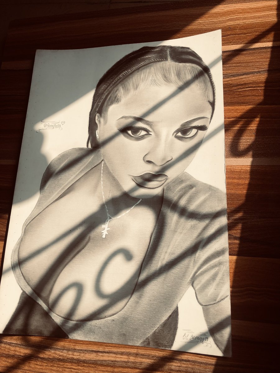 Bernnyconcepts's tweet image. Valentine Season! 💕💓💞
Send me a DM if you want a portrait drawing of your loved one😊