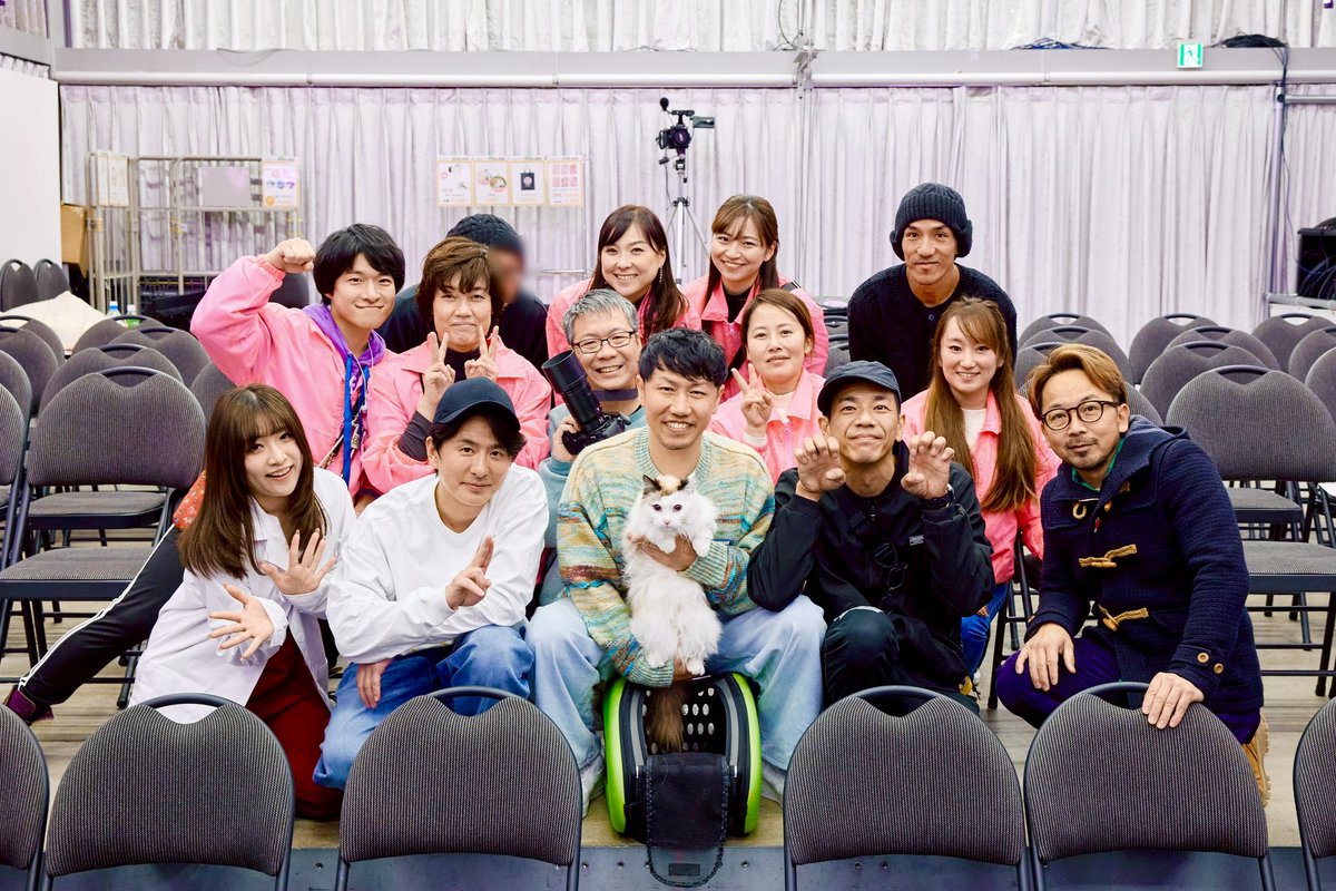 k2_k2trip's tweet photo. ▪️10周年記念K2イベントwithすーちゃん▪️
支えてくださった皆様です⭐︎みんなのキラキラした笑顔が大好きです！美男美女だらけじゃないですか！

お客様、そして終始サポートしてくれた皆々様
わがままにお付き合いいただきありがとうございました
またお会いしましょう
良いお年を！

2026.1.24/25開催