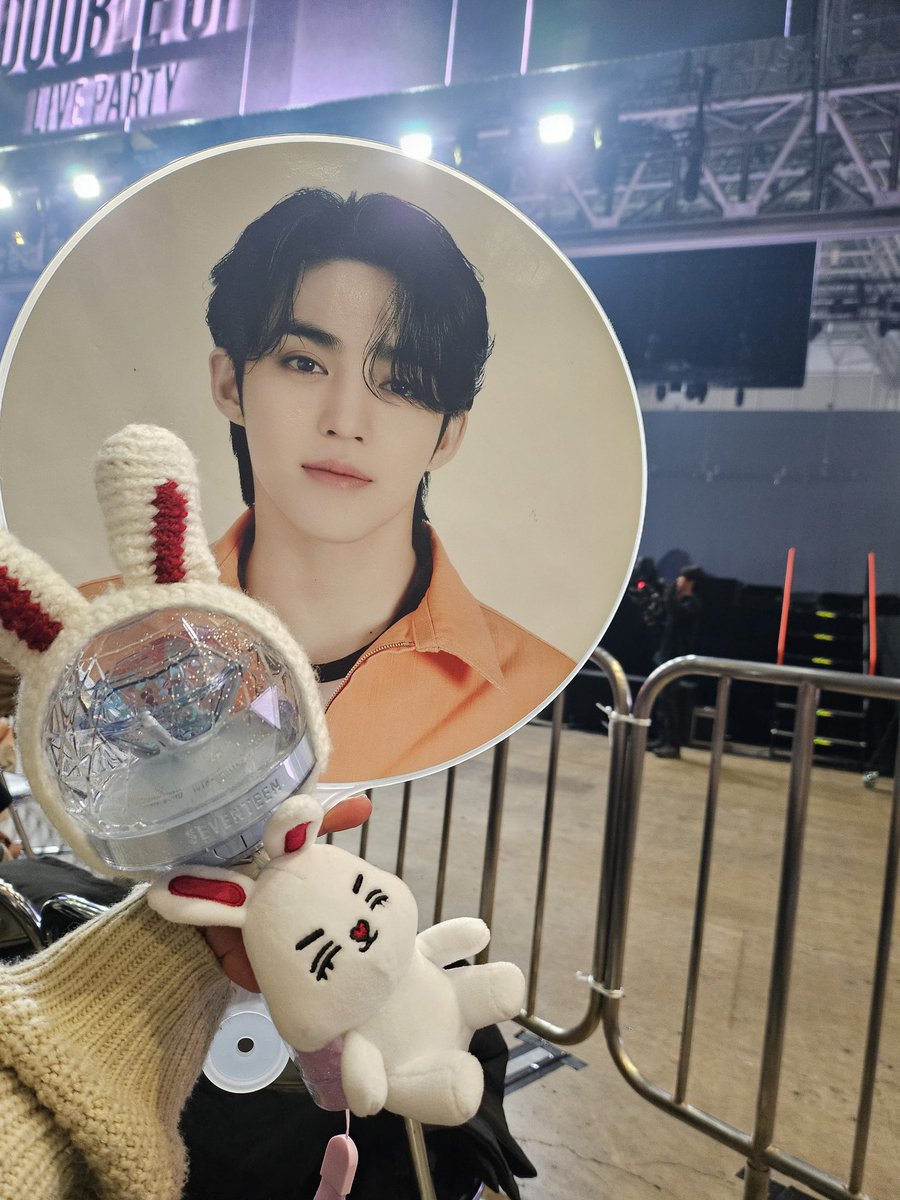 coups8838's tweet photo. 最初で最後の最前であろう。
あー楽しすぎた！！近すぎた！
よく見れた！！
うちの目の前のブロックだけ2人とも一切降りてこなかった笑笑 https://t.co/Ufz4eLsvqZ