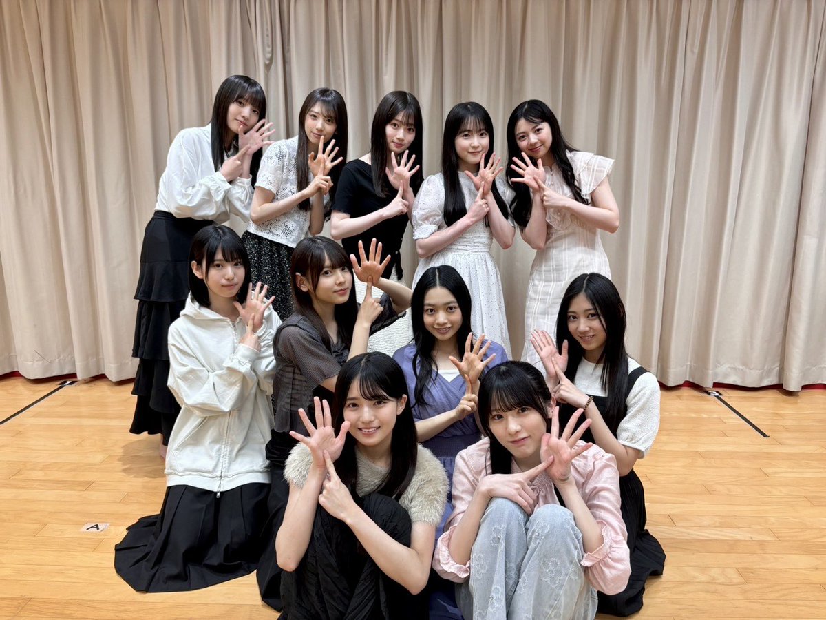 akaishuuichi2's tweet photo. この11人の成長を見届けられる現世に生きれて幸せや
 #乃木坂6期生結成1周年 https://t.co/dXEBFlGcLC
