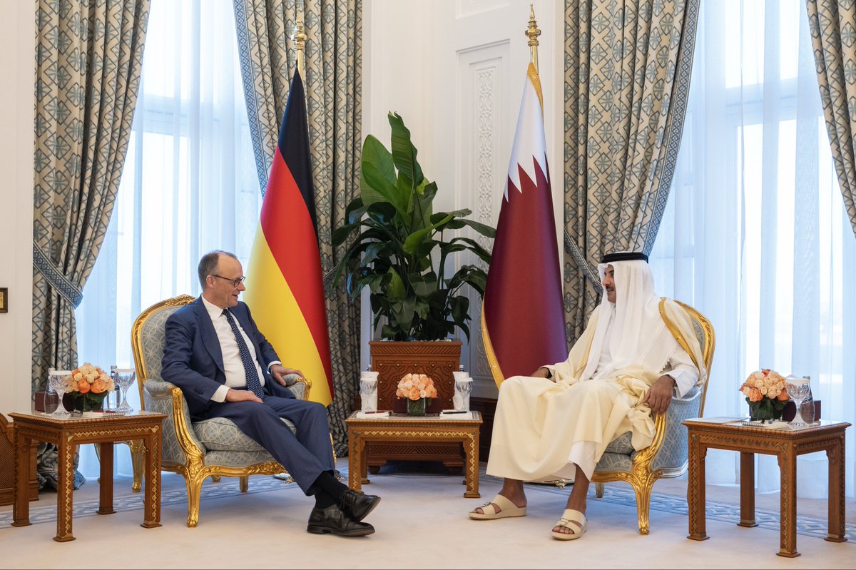 نثمن في قطر نتائج تعاوننا الاستراتيجي المثمر مع الأصدقاء في ألمانيا، ونتطلع لتعزيزه المستمر ورفده بمجالات جديدة واعدة، وهذا بعض ما شملته مباحثاتي الموسعة اليوم مع المستشار فريدريش ميرتس، وأرحب به في الدوحة.