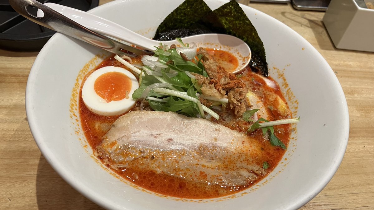 ozuma_s_walker's tweet photo. 食い倒れ博多出張中✈️🍜🍜🥟 https://t.co/W4BG8cQgzv