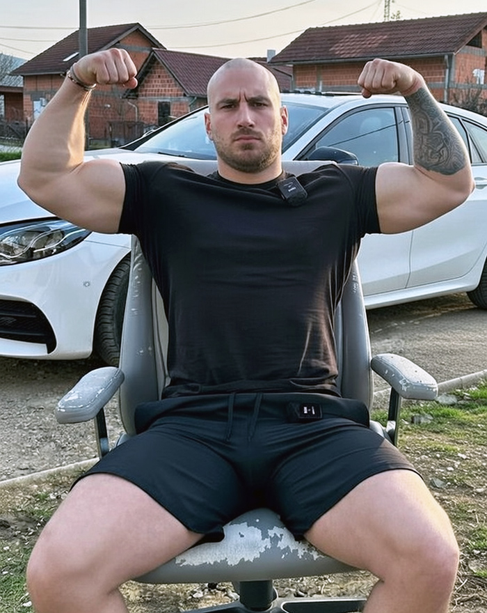 SerbianMuscle's tweet photo. Soldier Filip
#Hrvatska #Croatia https://t.co/n674eNbqKx