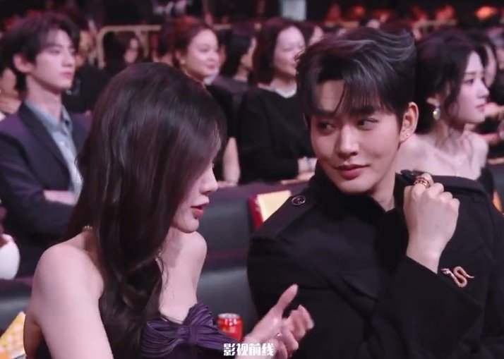 xxysvvv's tweet image. What is this conversation about? It looks really exciting.
#DengWei #LiYitong