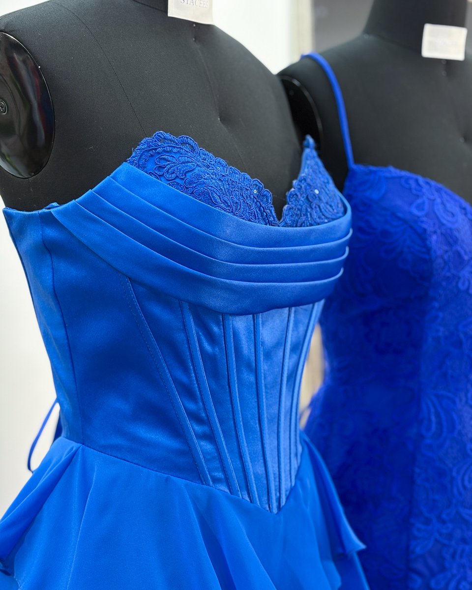 Royal blue or burgundy, which one you prefer?😍🤔

#prom #promdresses #alinedress #royalblue #prom2026 #strapless #princess #ruffledress