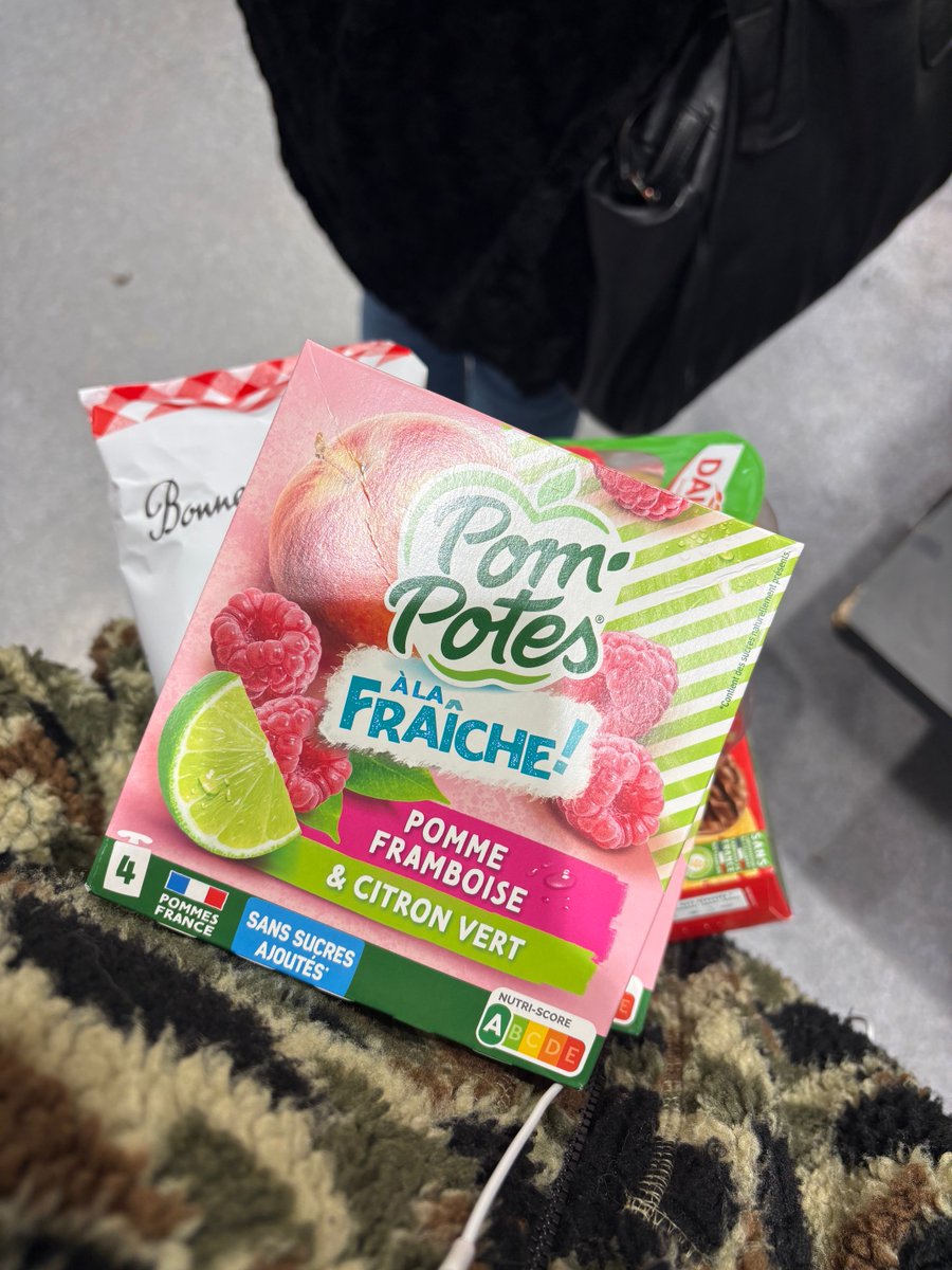 niña del sur🦎 tweet media