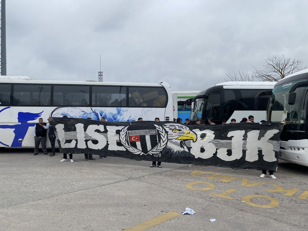 ÖLÜM OLSA BİLE HEP EN ÖNDEN GİDER!

Kocaelispor deplasmanı için yollardayız.
#LİSEBJK