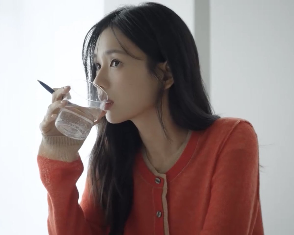 eunjin__56's tweet photo. 안은진 콧대를 절대 보지마 https://t.co/Uh9faLcHuP