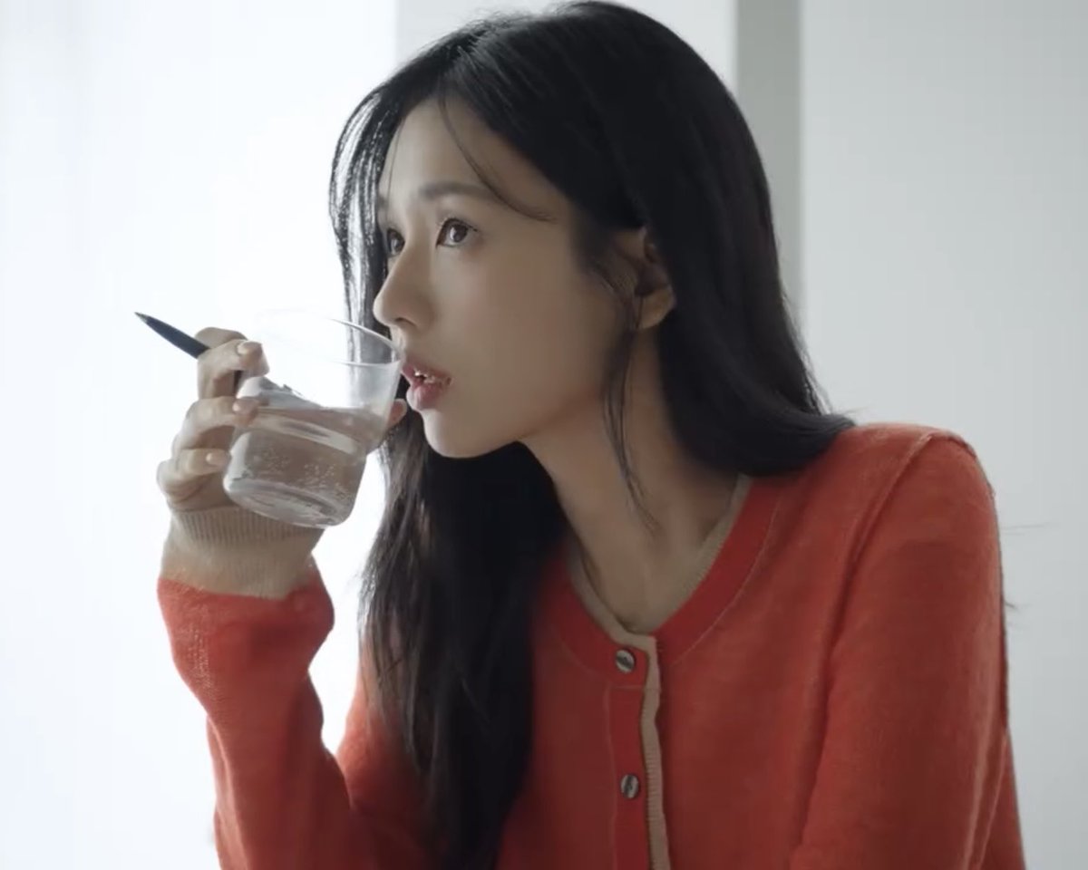 eunjin__56's tweet photo. 안은진 콧대를 절대 보지마 https://t.co/Uh9faLcHuP