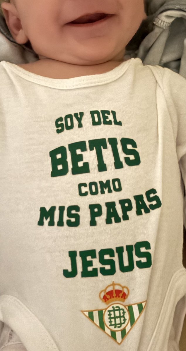 Cristimi92's tweet photo. Estamos listos!! 😍💚
#BetisAlé 
#LaCopaMola https://t.co/8fATdEGTtB